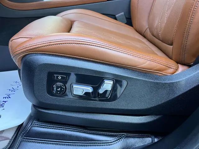 BMW BMW X7 xDrive40i Exclusive M Sports Suit