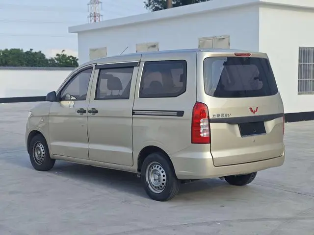 Wuling Wuling Hongguang V 1.5L manual power-up version