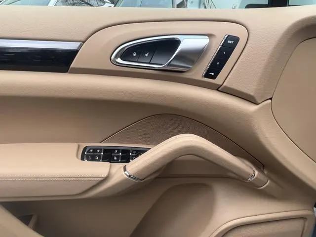 Porsche Cayenne Cayenne Platinum Edition 3.0T