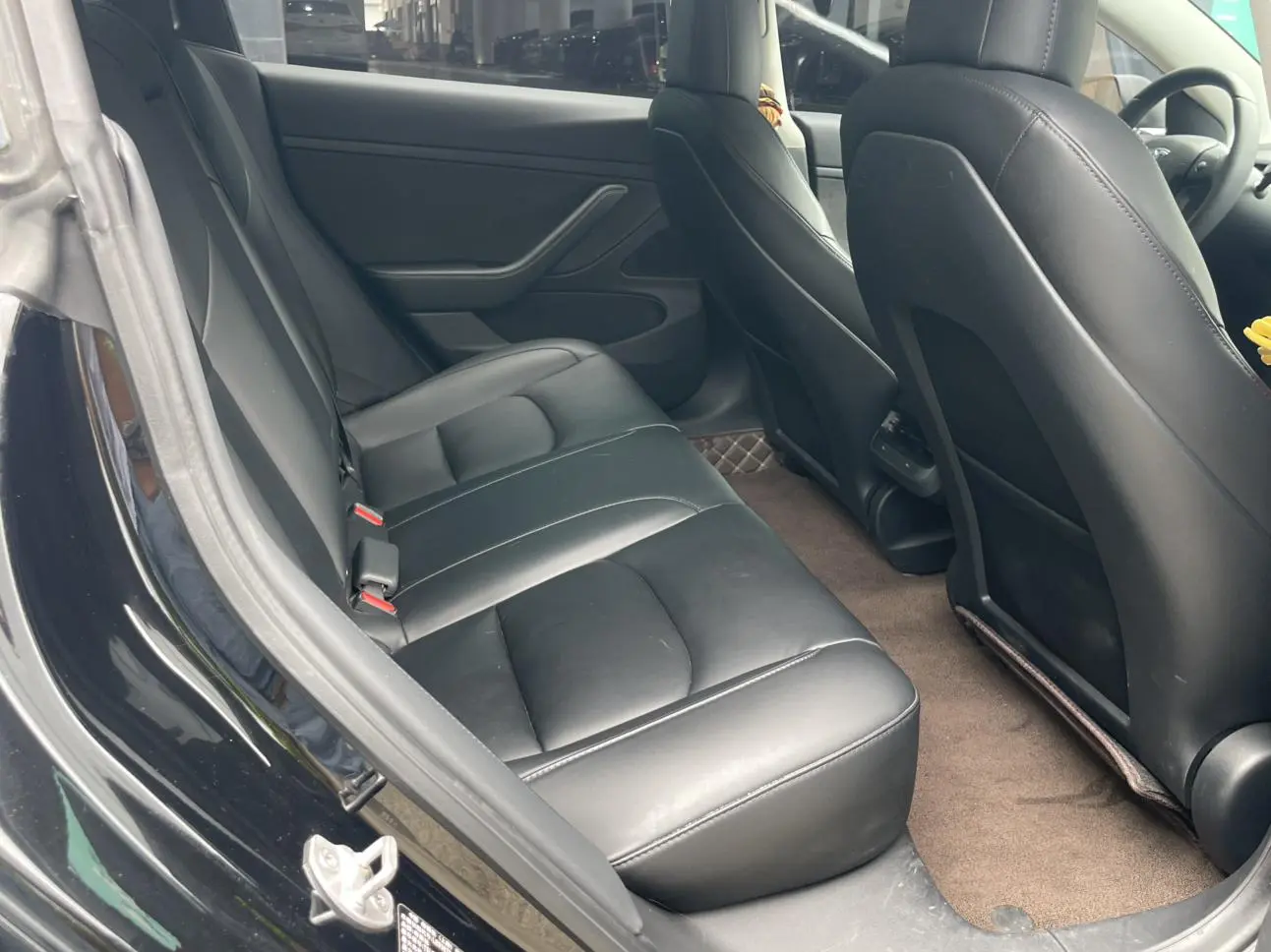 Tesla Model 3 Long battery life, rear-wheel drive version
