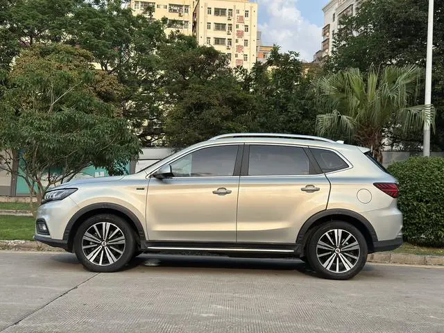 Roewe Roewe eRX5 50T Hybrid Premium Edition