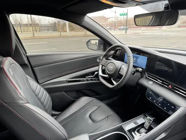 Hyundai Elantra 1.5L CVT 20th SE 20th Anniversary Edition