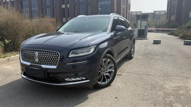 Lincoln Navigator 2.0T four-wheel drive Zunya Edition