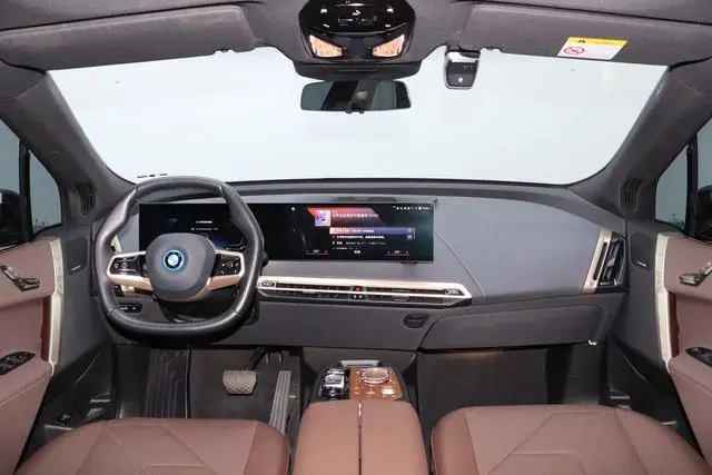 BMW BMW iX xDrive40