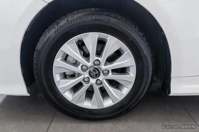 TOYOTA Corolla Smart Electric Hybrid Dual Engine 1.8L E-CVT Pioneer Edition