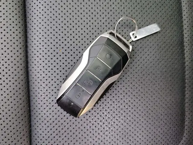 BYD Song Pro DM DM 1.5T four-wheel drive performance version flagship model