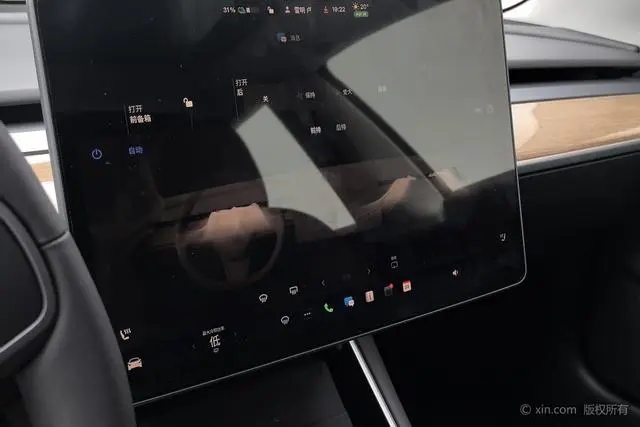 Tesla Model 3 Upgraded version of standard battery life rear drive