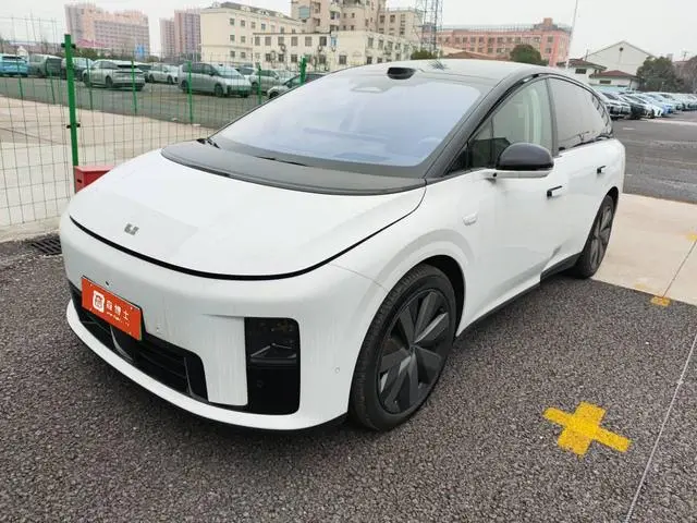 Li Auto Ideal i8 Standard edition