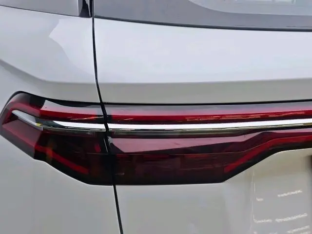 BYD Song Pro DM DM 1.5T four-wheel drive performance version flagship model