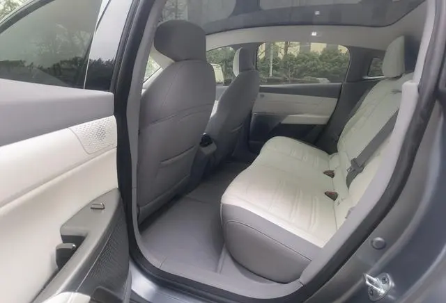 Dongfeng eπ eπ007 Pure electric 540 four-wheel drive Max version