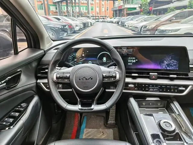 Kia Lion Platinum expands the world 2.0T two-wheel drive Premium edition