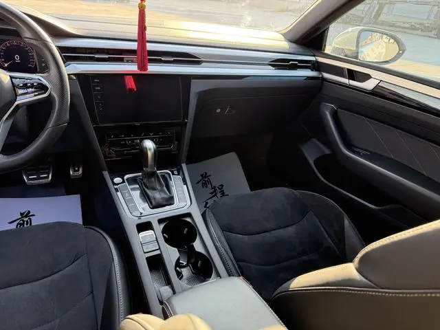 Volkswagen Volkswagen CC 330TSI Dazzling Edition