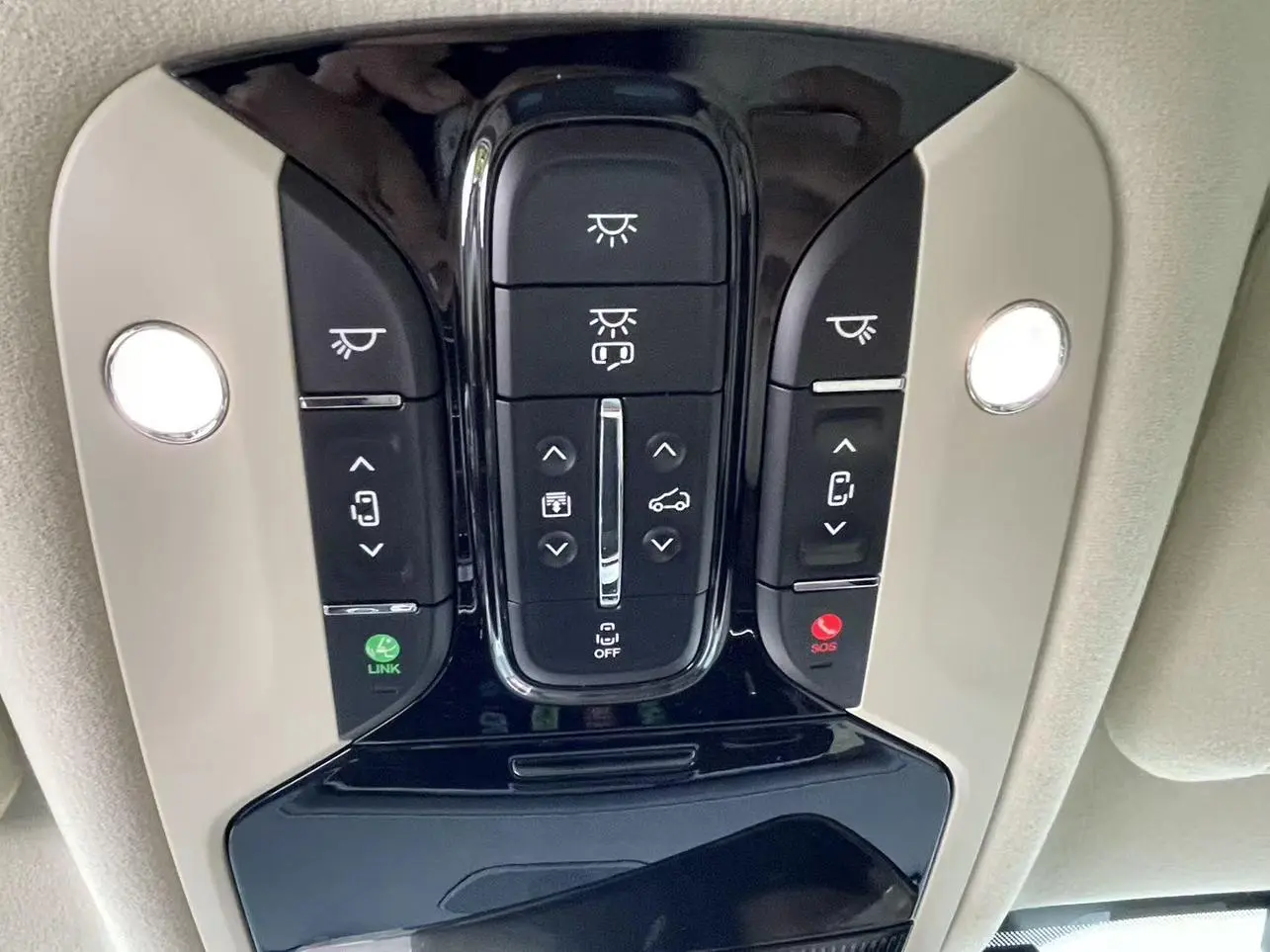 GAC Trumpchi M8 Master Series 390T four-seater Glory Edition