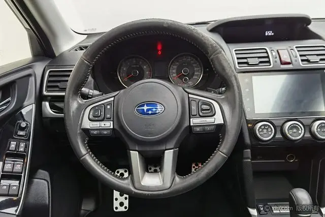 Subaru FORESTER Forester 2.0i Fashion Navigation Version