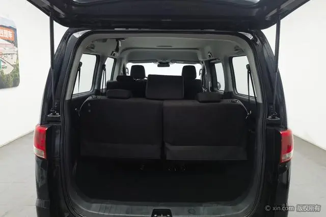 Refine Motors Ruifeng M4 Business Travel Series 2.0L Manual Express Version Country VI
