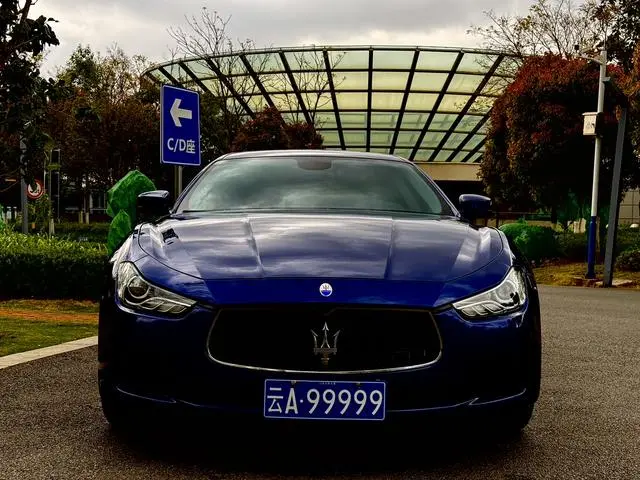 Maserati Ghibli 3.0T Standard Edition