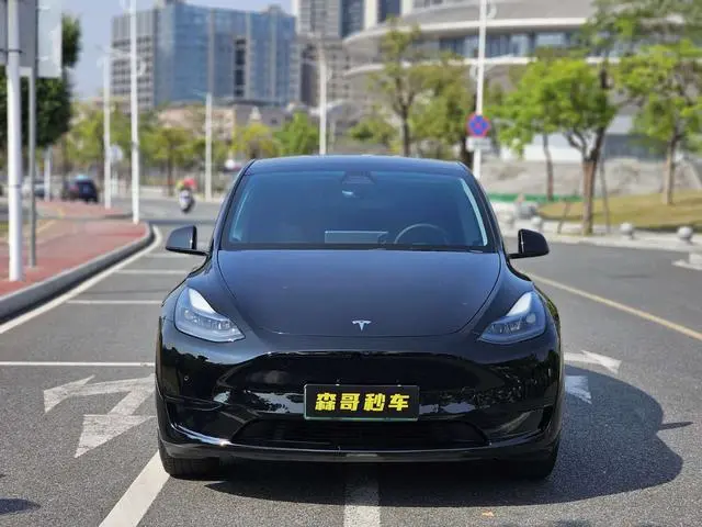 Tesla Model Y Facelifted rear-wheel drive version