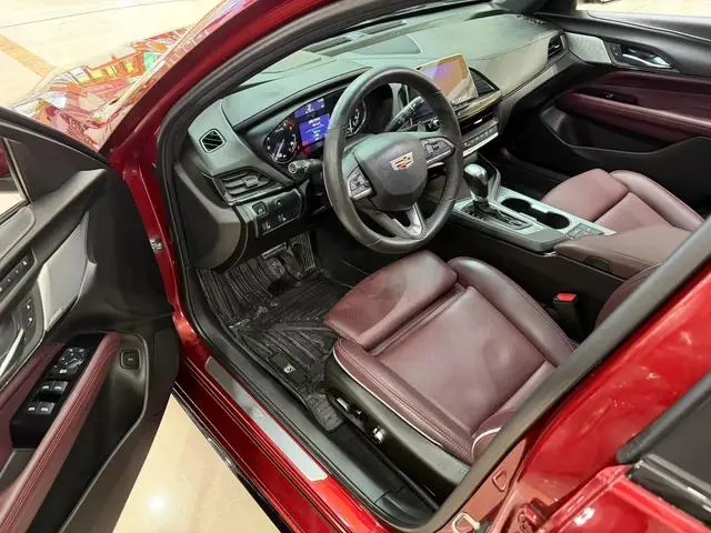 Cadillac Cadillac CT4 28T premium type