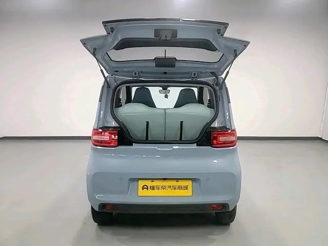 Wuling Wuling Hongguang MINIEV Free lithium iron phosphate