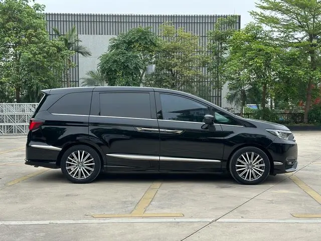 Honda Ai Lishen 2.0L e: HEV Deluxe Edition