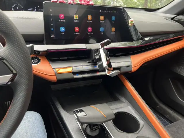 Changan Changan UNI-V 1.5T Sports version