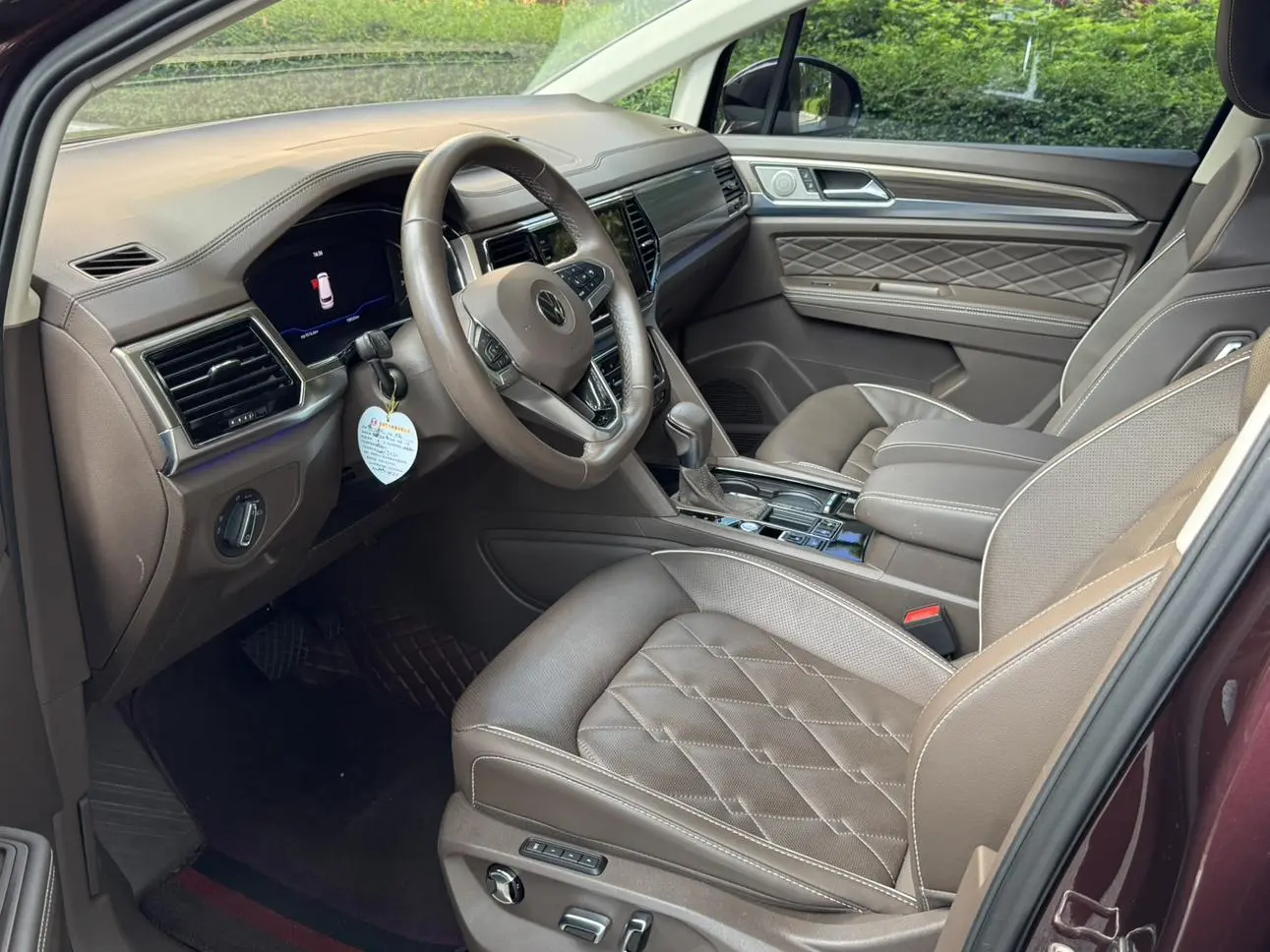 Volkswagen Weiran 380TSI Premium Edition