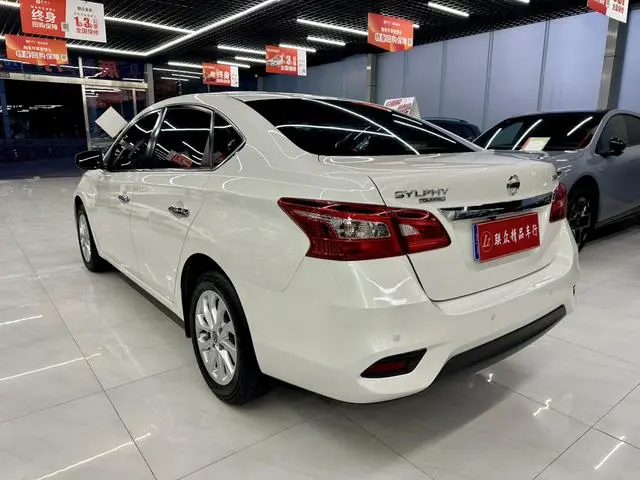 Nissan Xuan Yi Classic 1.6 XE CVT Comfort Edition