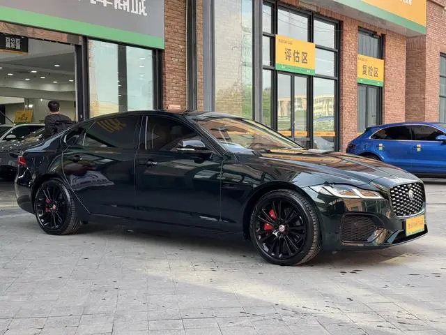 Jaguar Jaguar XFL 2.0T P250 two-wheel drive Exclusive Deluxe Edition