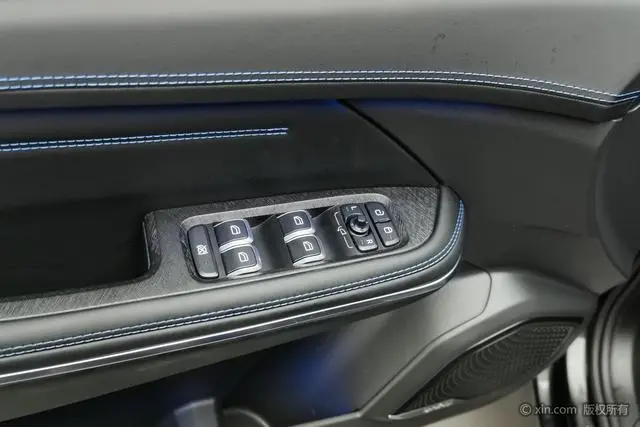 LYNK & CO Lynk 05 2.0TD two-wheel drive Halo