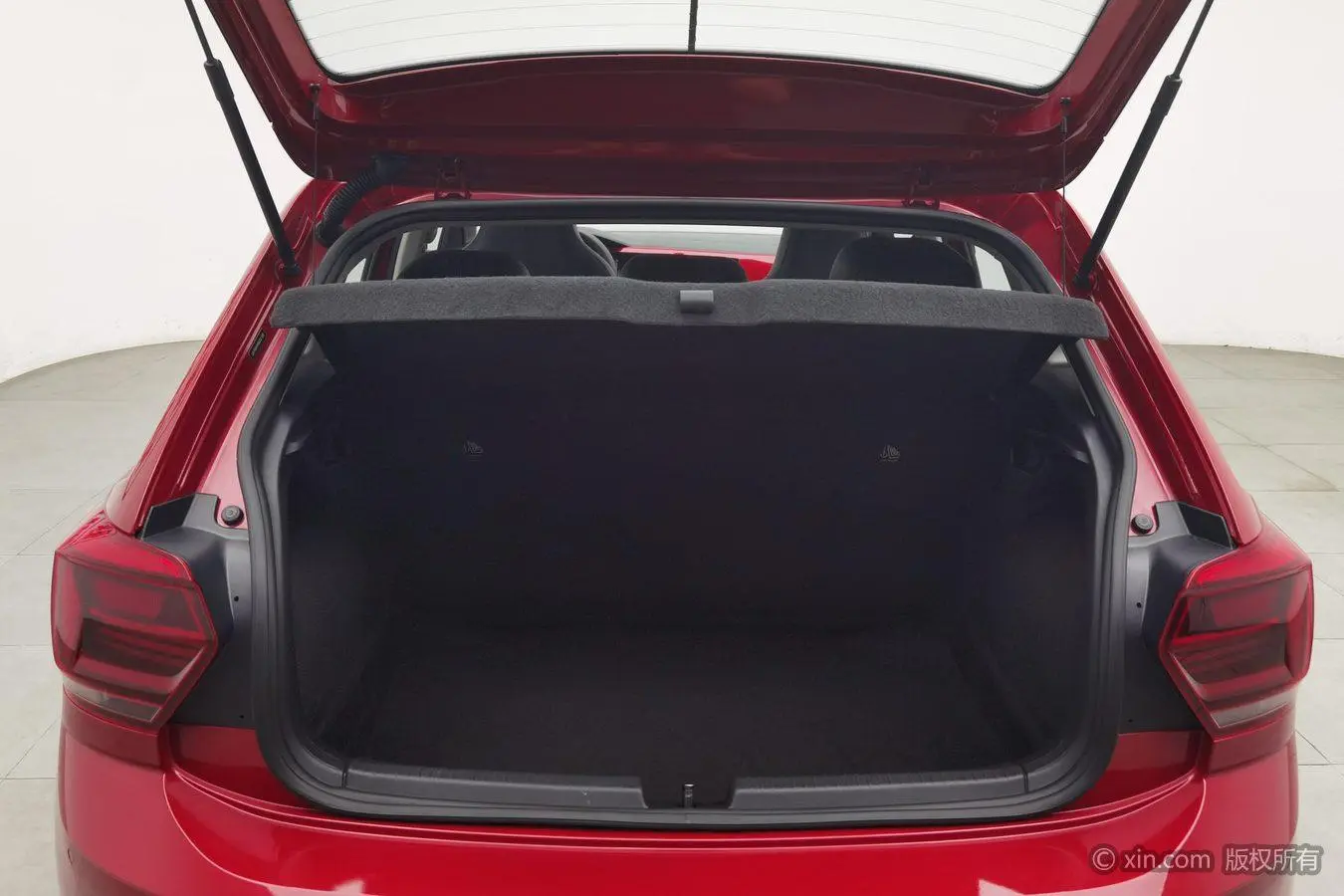 Volkswagen Polo Plus 1.5L automatic colorful technology version