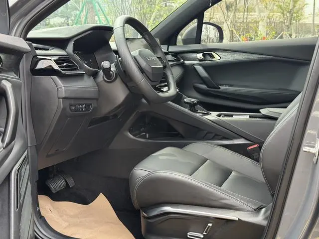 LYNK & CO Lynk 06 Remix 1.5T Jin Pro