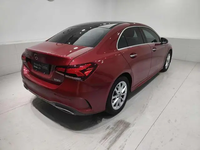 Mercedes-Benz Mercedes-Benz A-class A 200 L sports sedan fashion Version