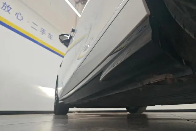 VOYAH Lantu chasing light PHEV Ultra-long battery life, four-wheel drive executive edition