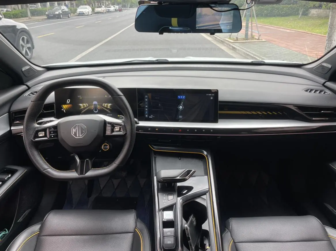 MG MG5 Scorpio 1.5T Trophy Sports Premium Edition