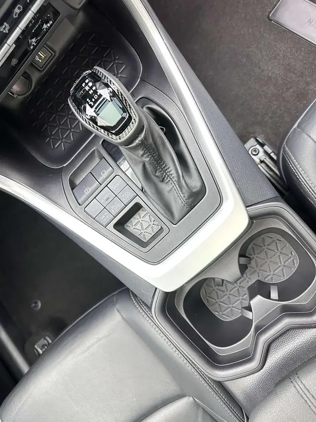 TOYOTA Wilanda 2.0L four-wheel drive Luxury PLUS edition