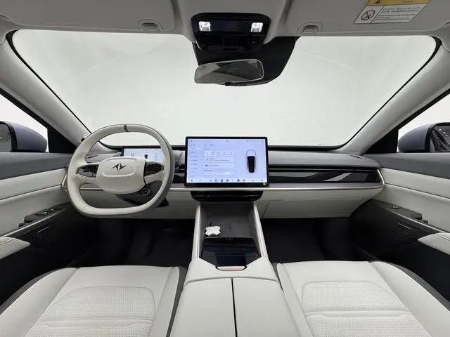 Dongfeng eπ eπ007 Pure electric 540 four-wheel drive Max version