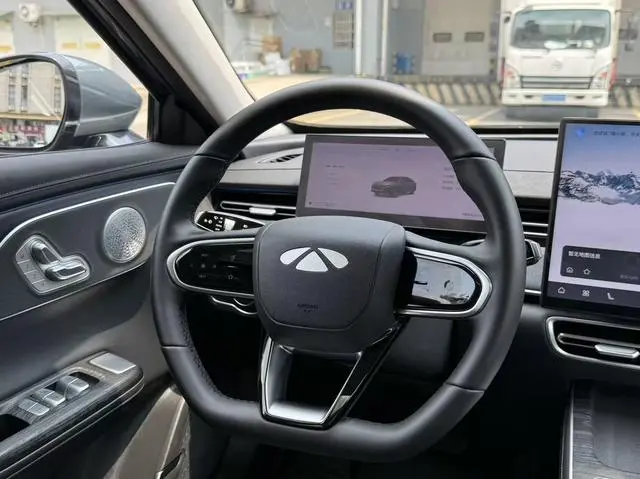 Chery Fengyun Fengyun A8L 145km luxury