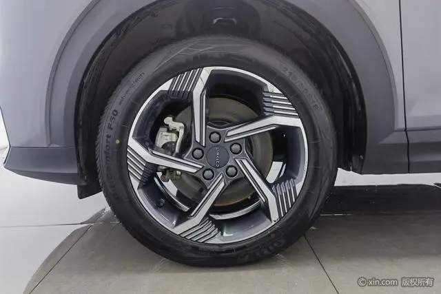 LYNK & CO Lynk 06 1.5T Jin Pro