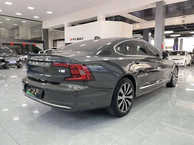 Volvo Volvo S90 PHEV T8 E-drive Hybrid Zhiyi Deluxe Edition