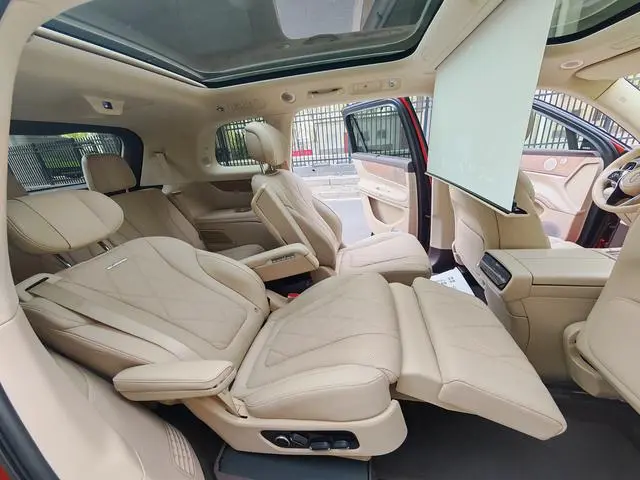 AITO Ask the world M9 Extended range Max six-seater version