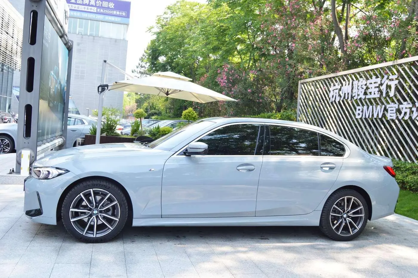 BMW BMW 3 Series 325Li M sports suit