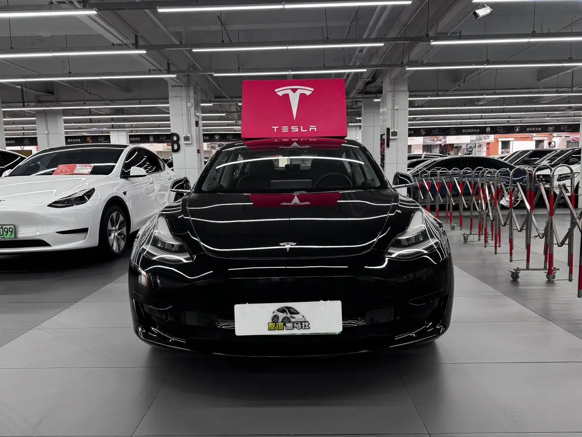 Tesla Model 3 Upgraded version of standard battery life rear drive