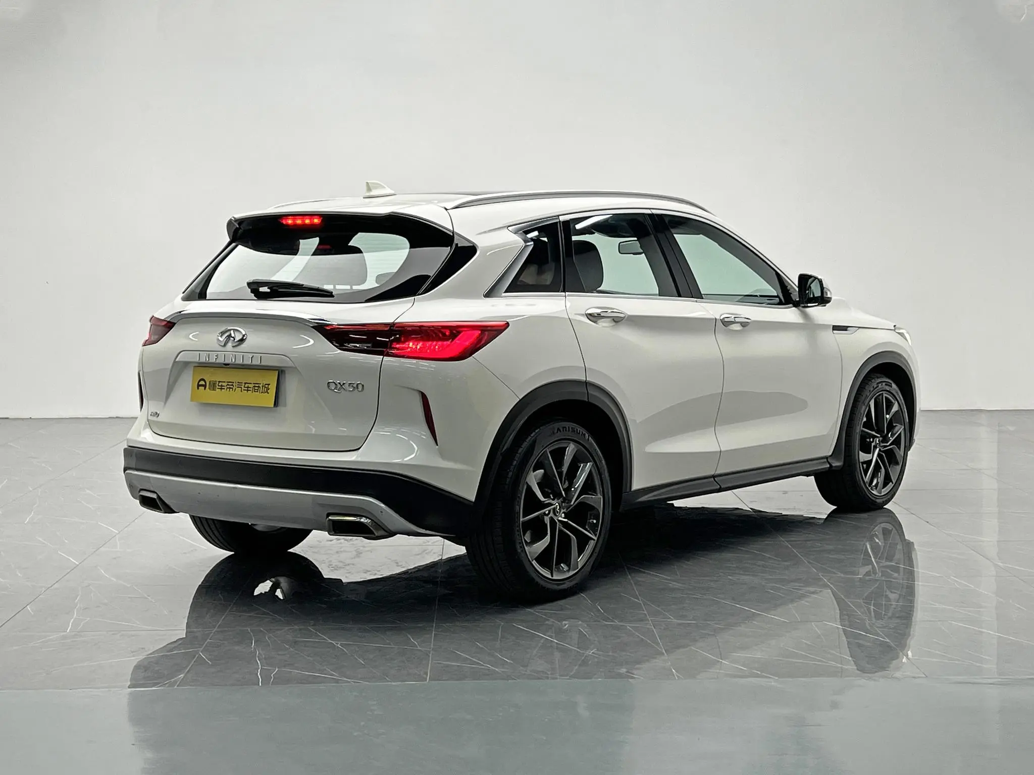 Infiniti Infiniti QX50 2.0T four-wheel drive smart version
