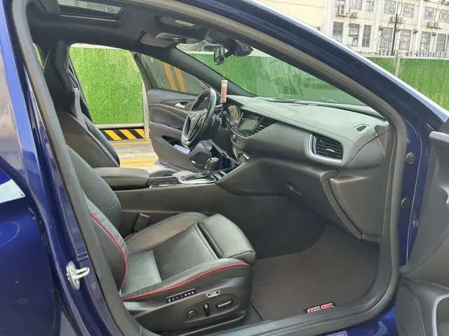 Buick Regal GS 28T Premium type