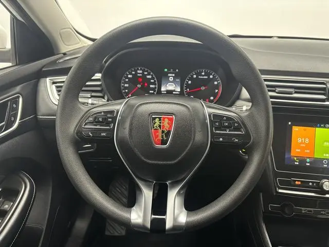 Roewe Roewe i5 1.5L manual 4G Interconnection Linghao Edition Country VI
