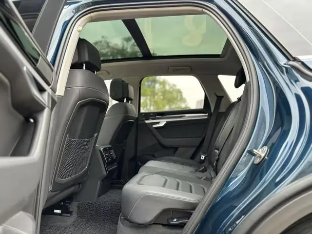 Volkswagen Touareg 2.0 TSI Ruiyi Edition Country V