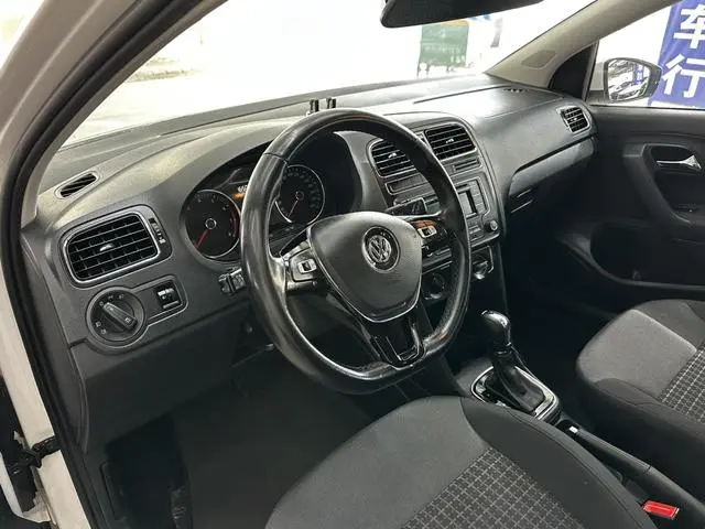 Volkswagen Polo 1.6L automatic comfort type