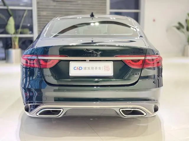 Jaguar Jaguar XFL 2.0T P300 four-wheel drive flagship sports gilt edition