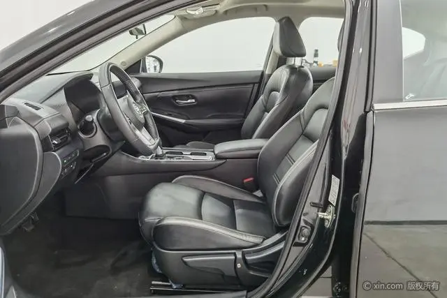 Nissan Xuan Yi 1.6L XL CVT Enjoy Edition