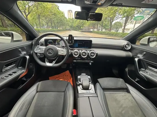 Mercedes-Benz Mercedes-Benz A-class A 200 L sports sedan